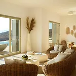 Absolute Paradise Tourlos Villa *